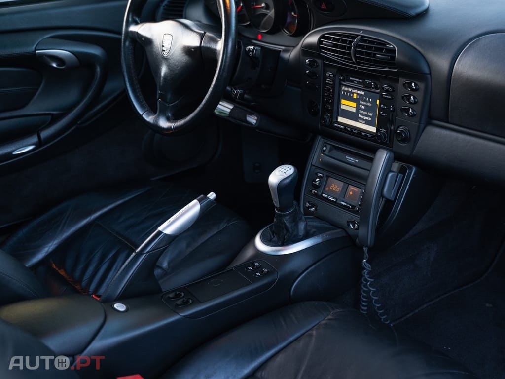 Porsche 996 Carrera 4 Coupé