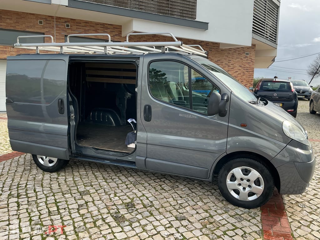 Opel Vivaro Furgones