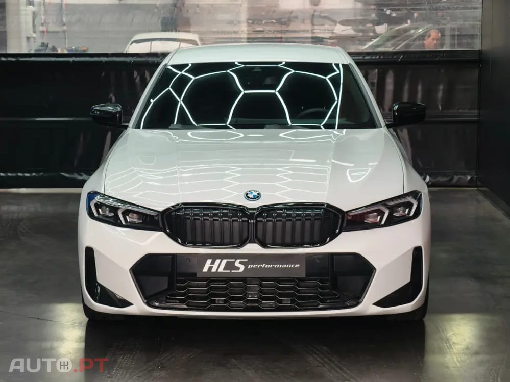 BMW 330 e Pack Desportivo M Pro Auto