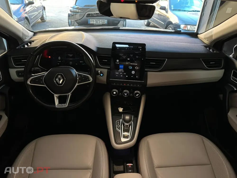 Renault Captur 1.6 E-Tech Plug-In Initiale Paris