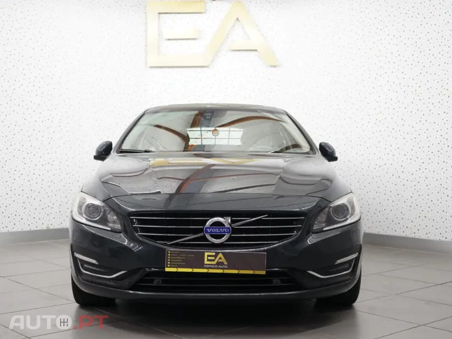 Volvo V60 2.4 D6 Summum AWD Phev
