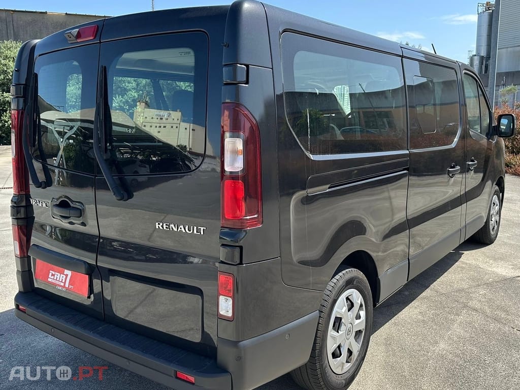 Renault Trafic Outro