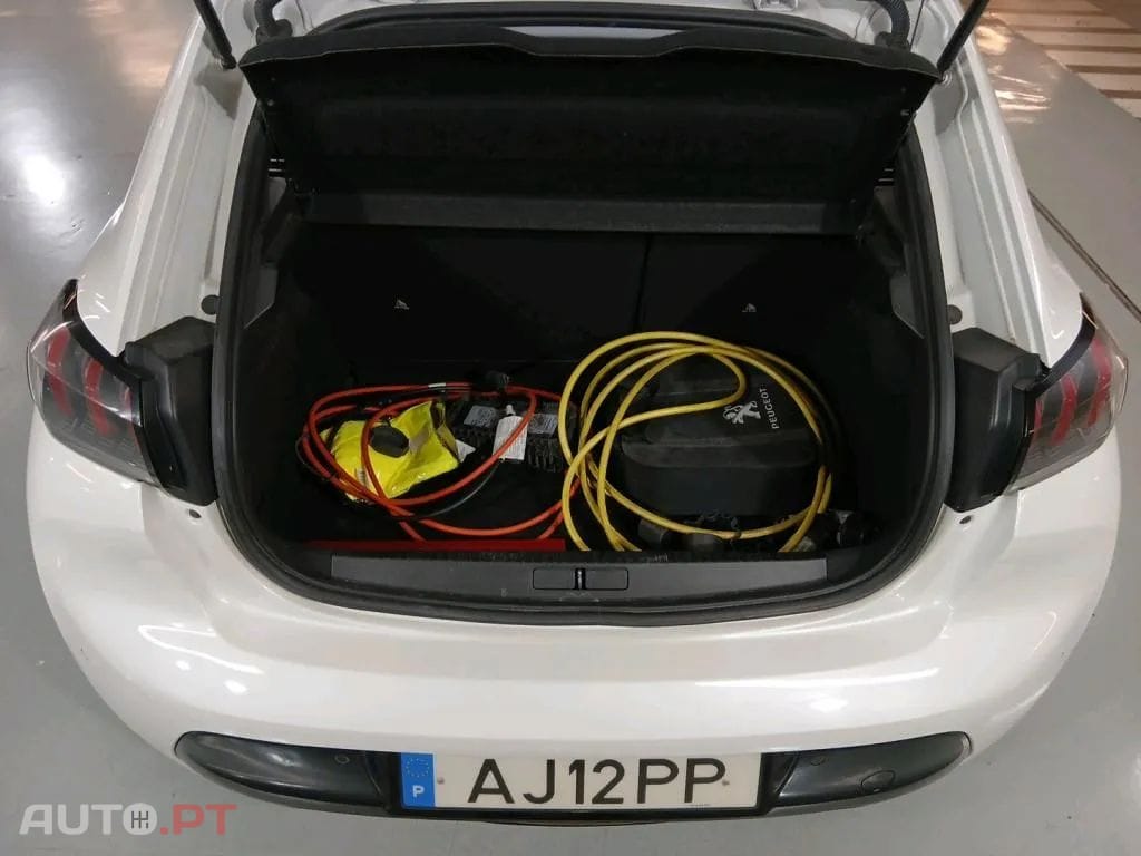 Peugeot E-208 50 kWh Allure