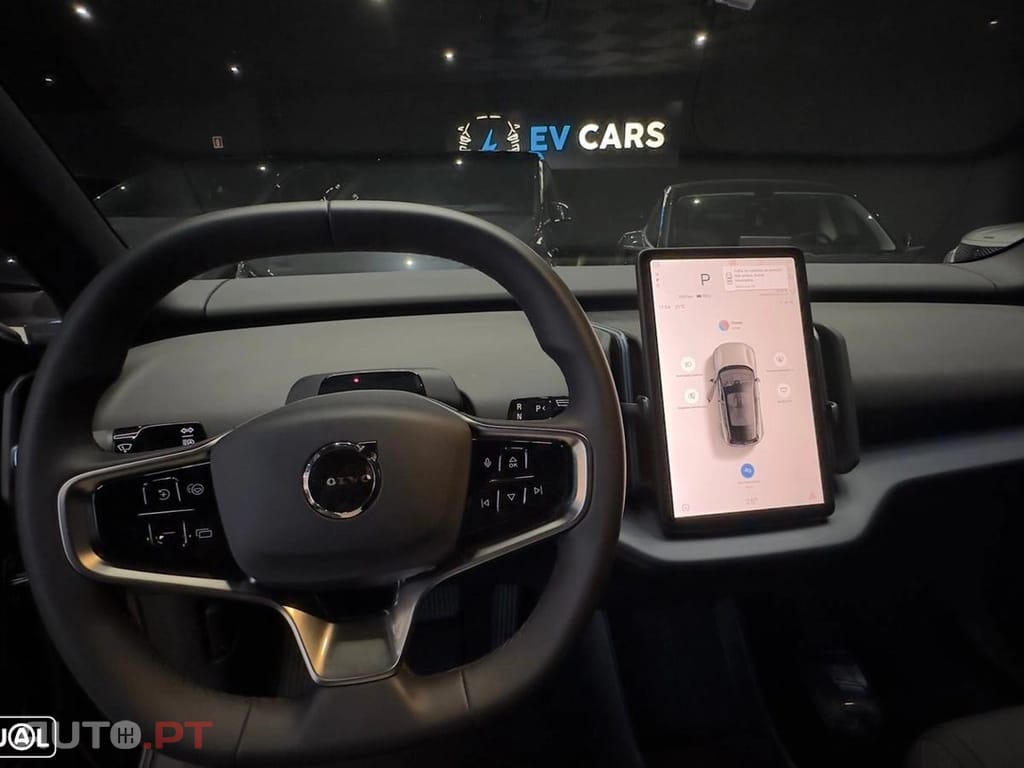 Volvo EX30 Single Motor Extended Range RWD Core