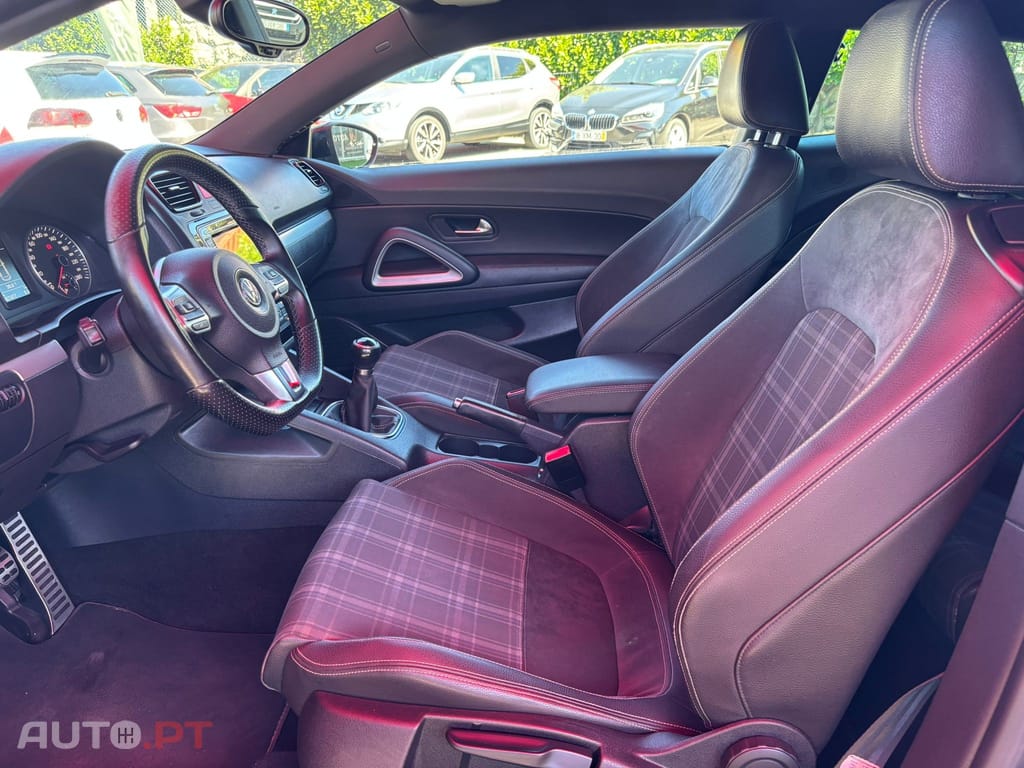 Volkswagen Scirocco 2.0 TDi Sport