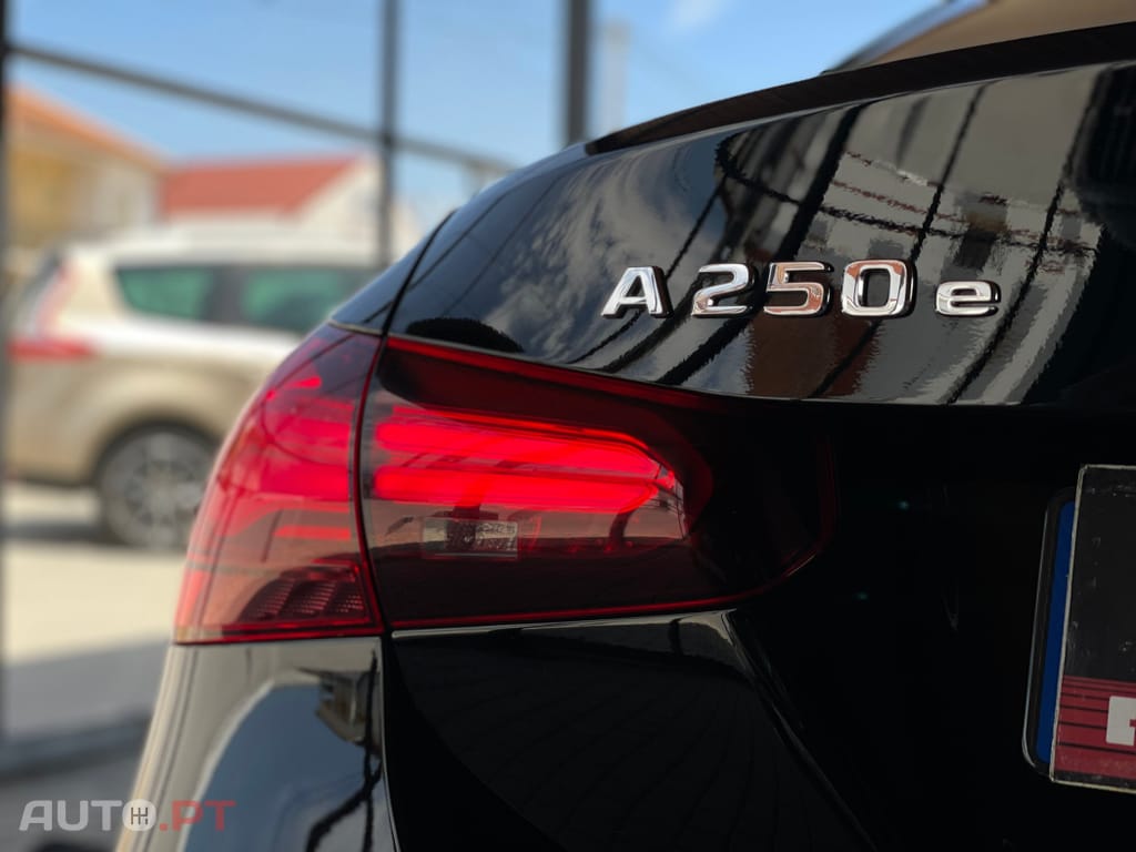 Mercedes-Benz A 250 e AMG Line