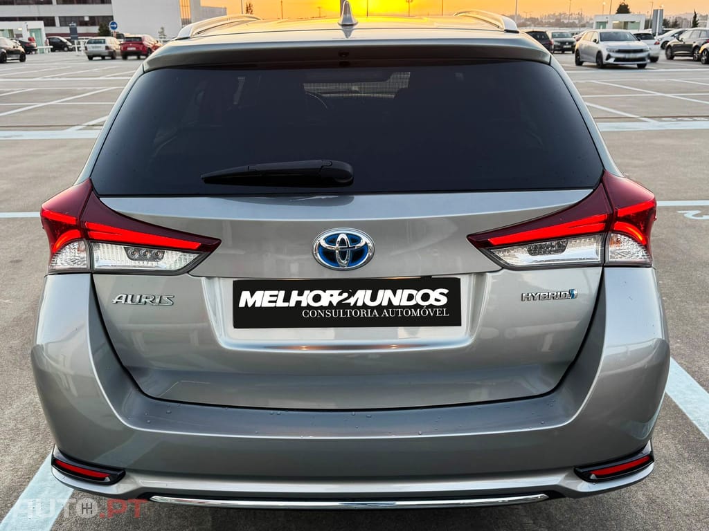 Toyota Auris Touring Sports 1.8 HSD Comfort+P.Sport