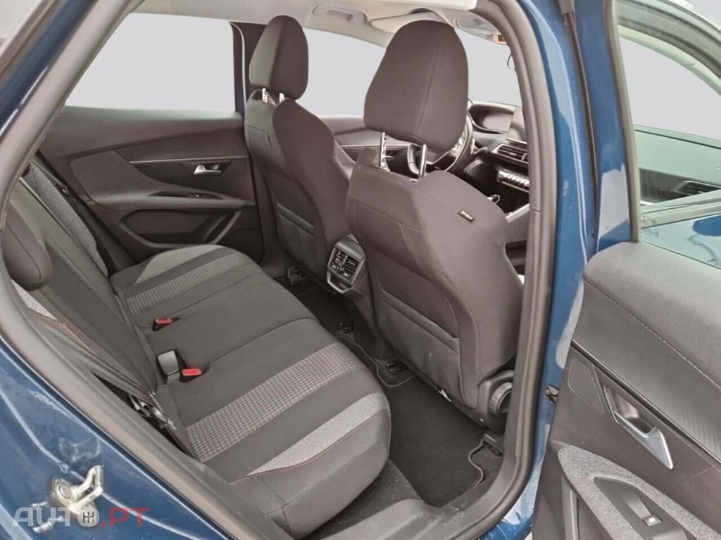 Peugeot 3008 1.2i Active Pack