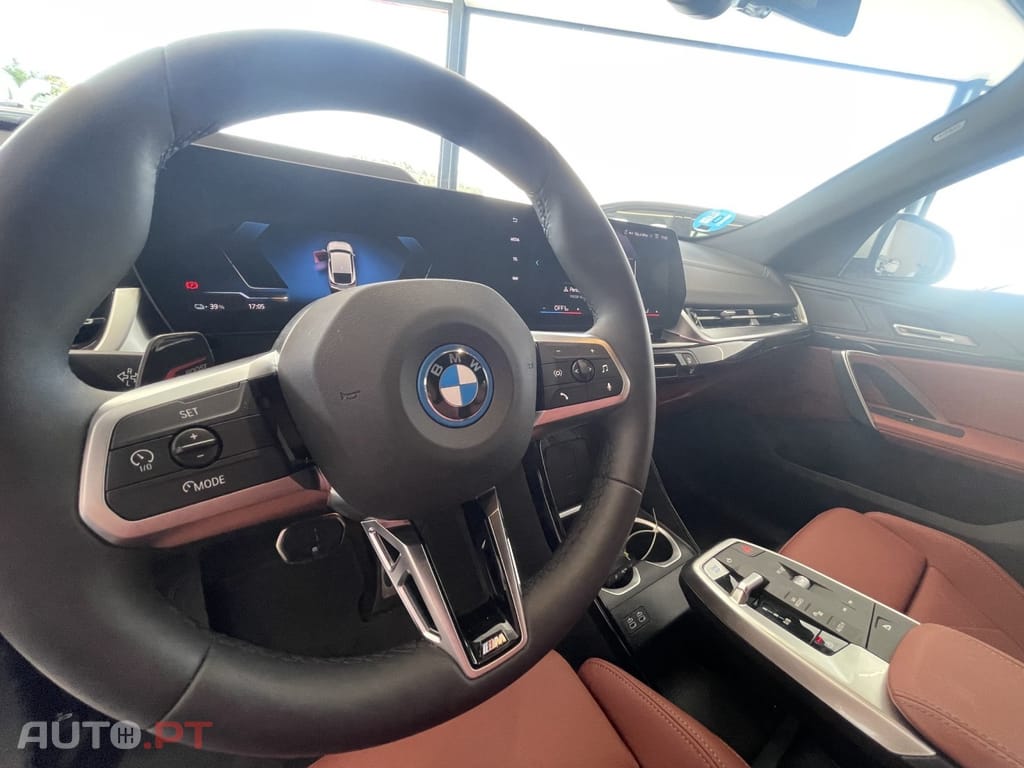 BMW iX2 eDrive20 Edição Desportiva M
