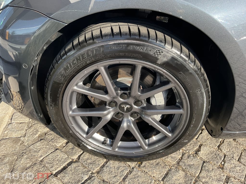 Tesla Model 3 Standard RWD Plus