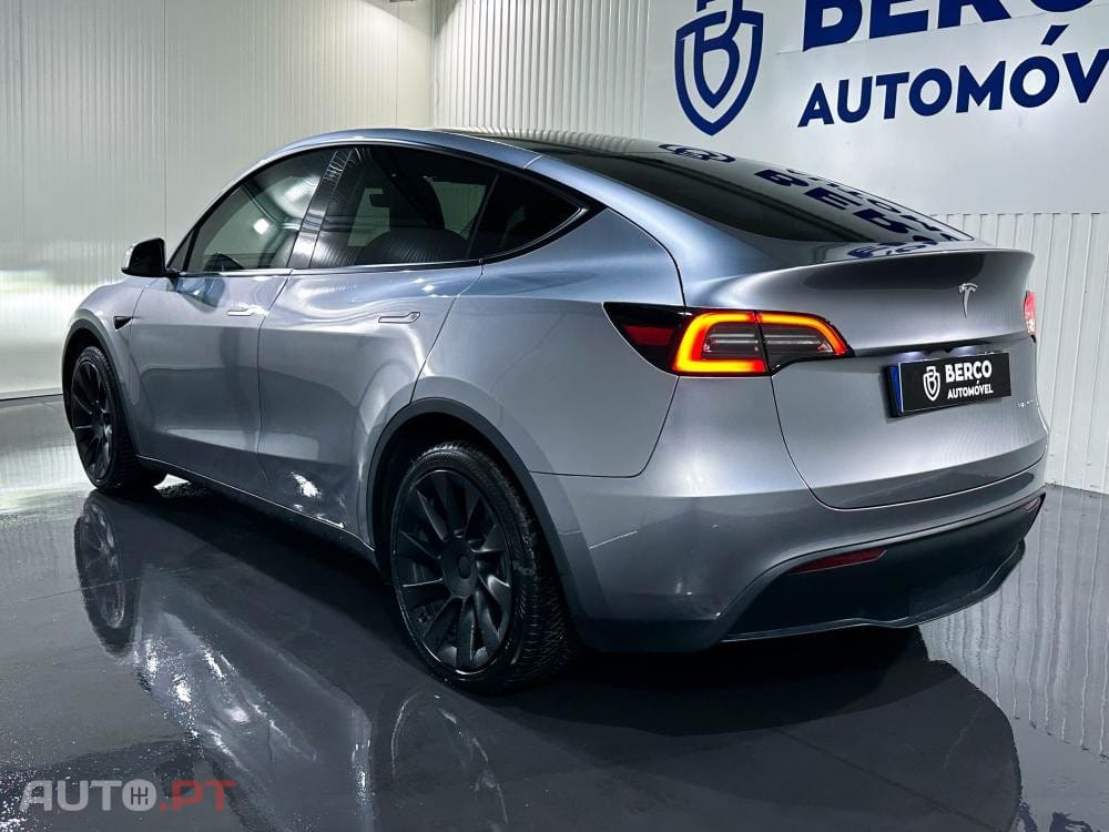 Tesla Model Y Long Range Dual Motor AWD