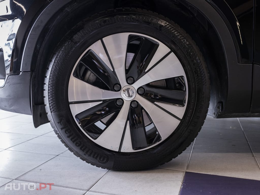 Volvo XC40 T5 Recharge DKG Plus Dark