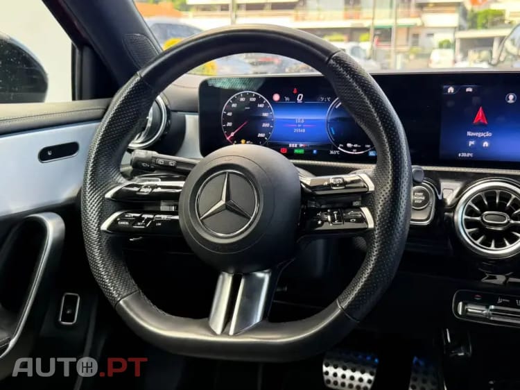 Mercedes-Benz A 250 e AMG Line