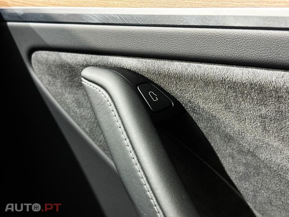 Tesla Model Y Long Range Dual Motor AWD