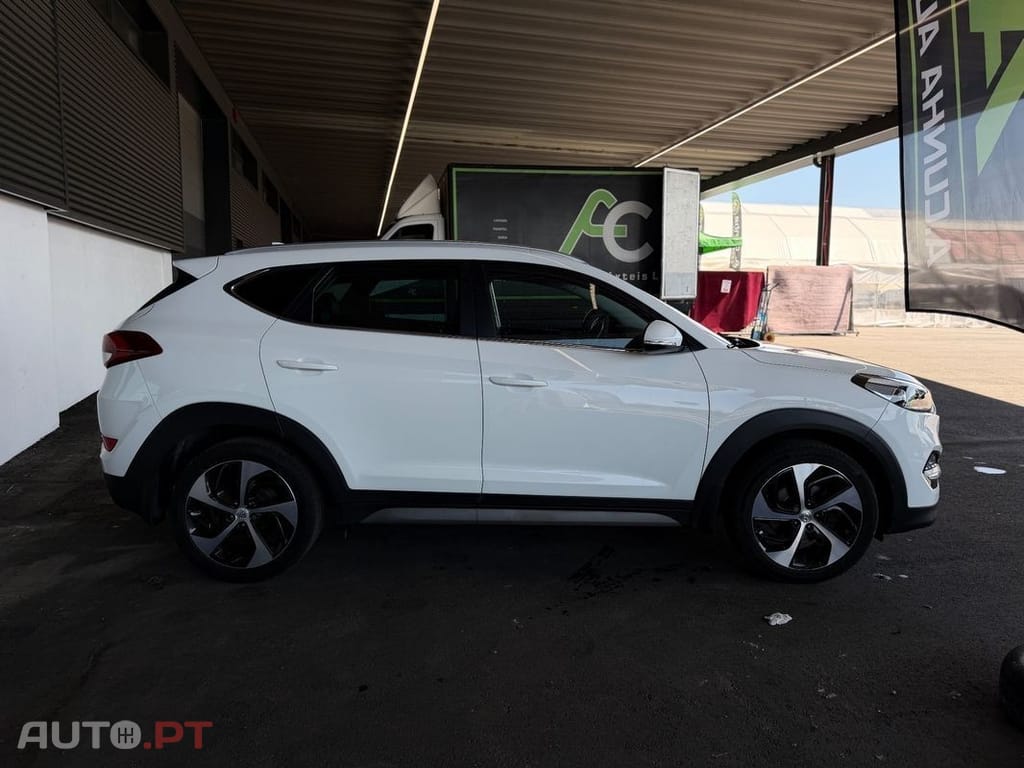 Hyundai Tucson blue 1.7 CRDi 2WD Advantage