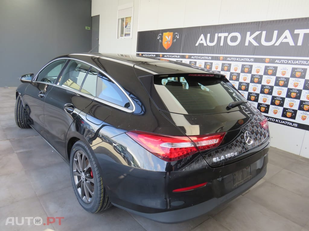Mercedes-Benz CLA 180 d Shooting Brake Business Solutions