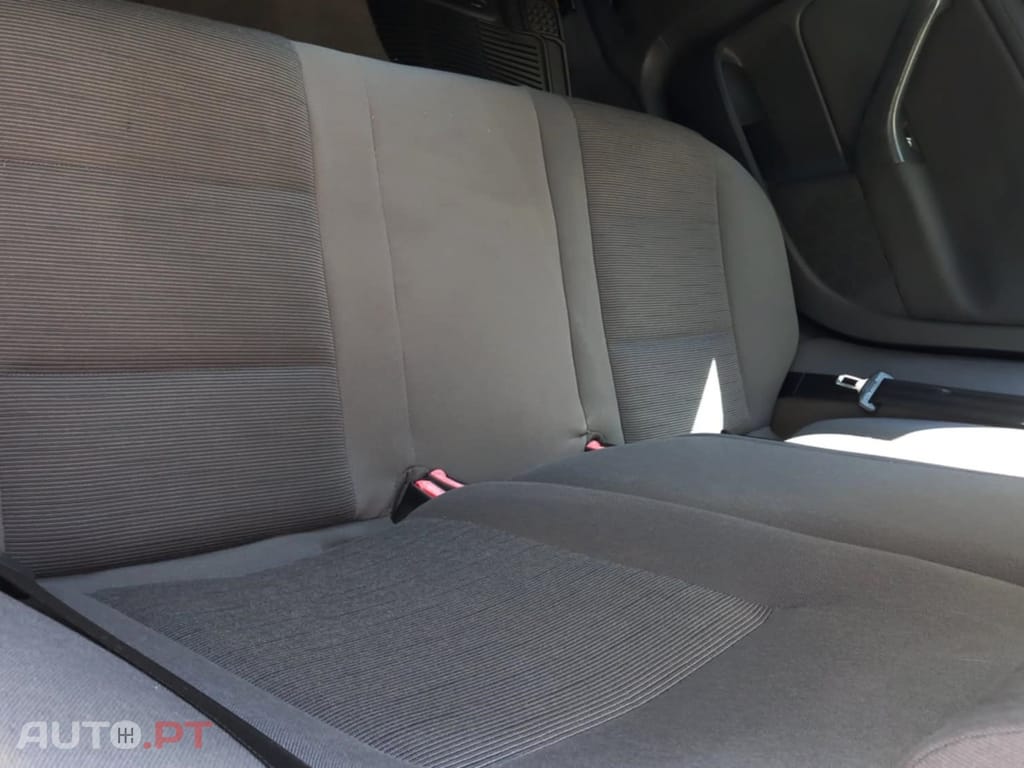 Volkswagen Golf V 1.9TDI 105cv 6vel AC