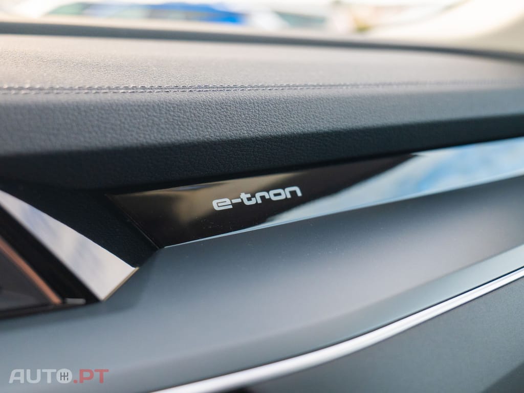 Audi Q8 E-Tron 55 quattro Advanced