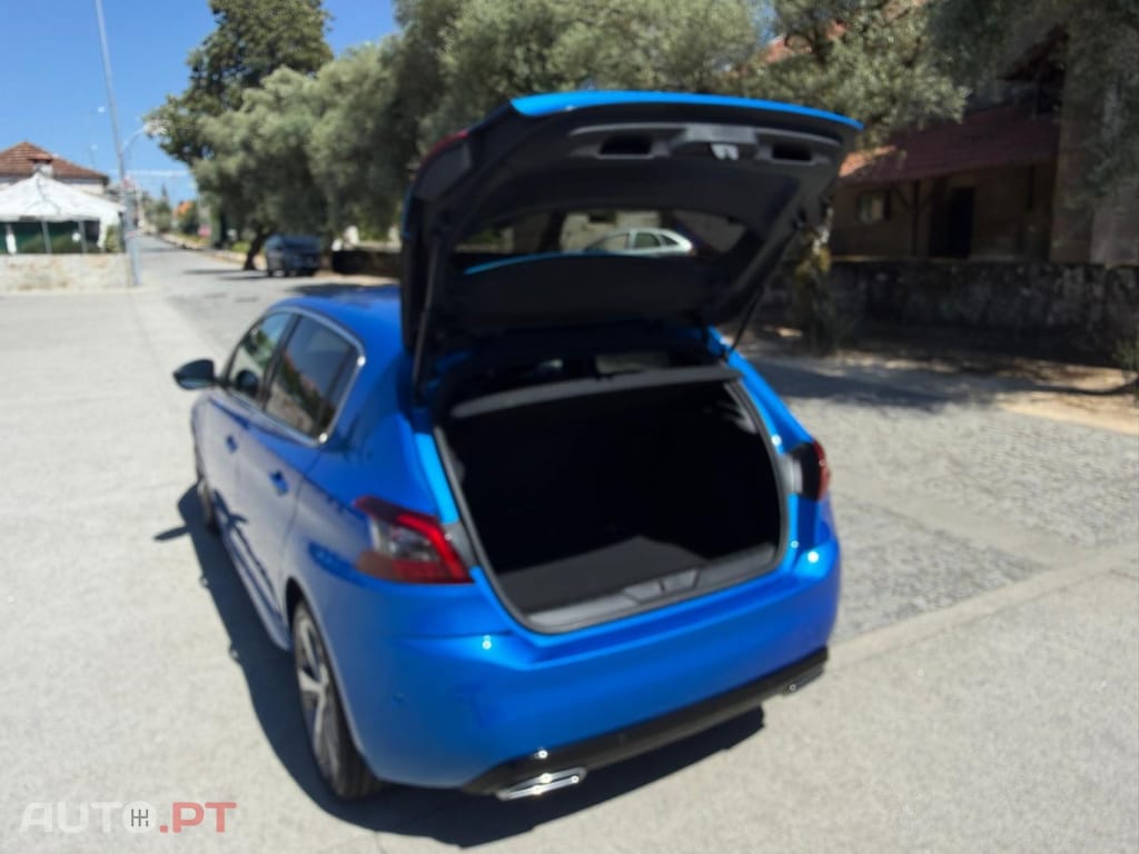 Peugeot 308 1.2 PureTech Allure Full LED EAT8