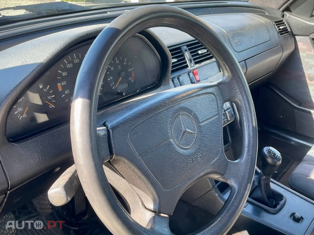 Mercedes-Benz C 220 D Classic