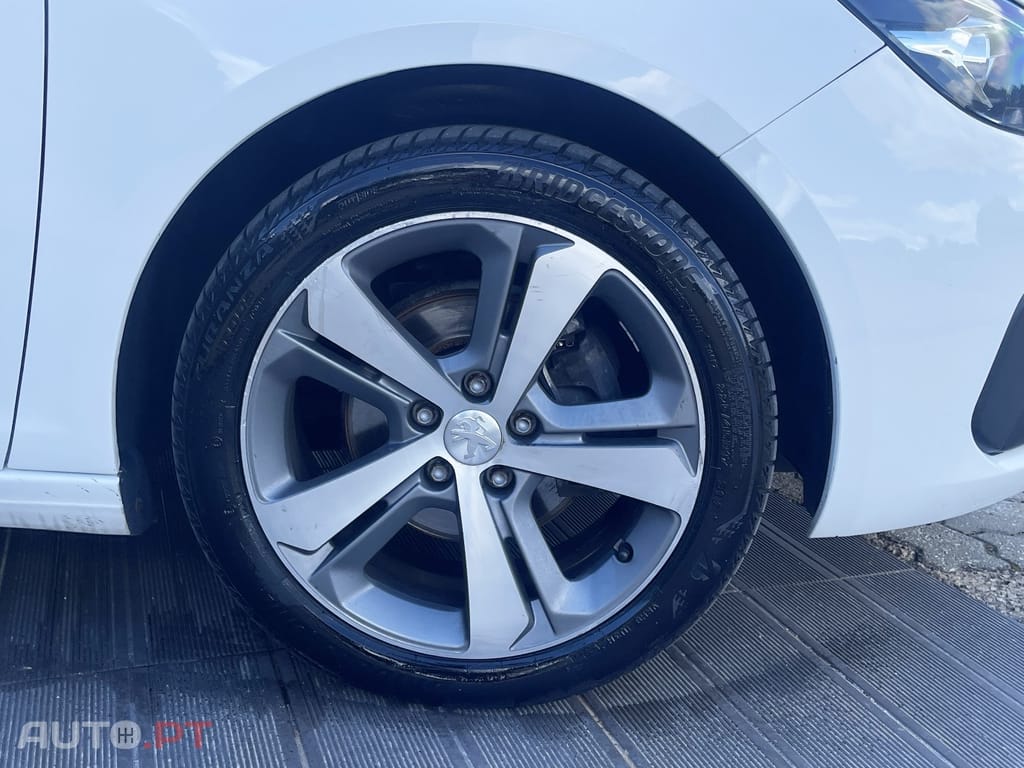 Peugeot 308 1.5 BlueHDi Allure