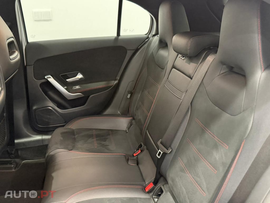 Mercedes-Benz A 250 e AMG Line