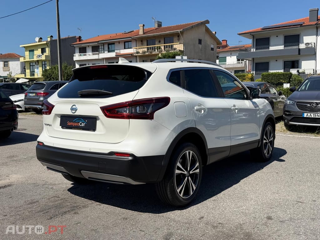 Nissan Qashqai 1.3 DIG-T N-Connecta J18 Led