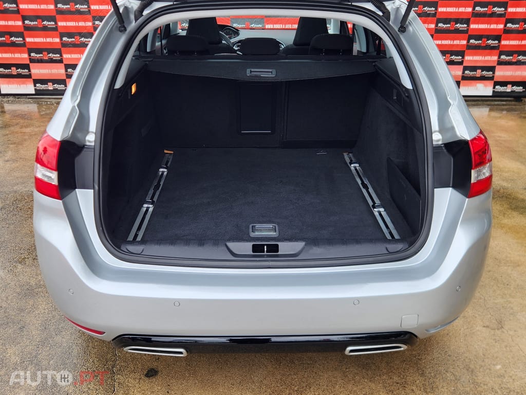 Peugeot 308 1.6 e-HDi Allure J17