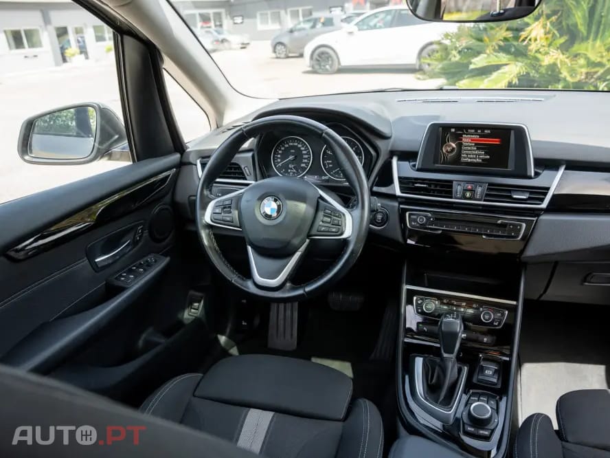 BMW 216 d Line Luxury Auto