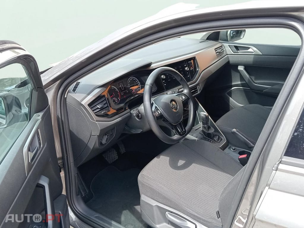 Volkswagen Polo 1.0 TSI Confortline DSG