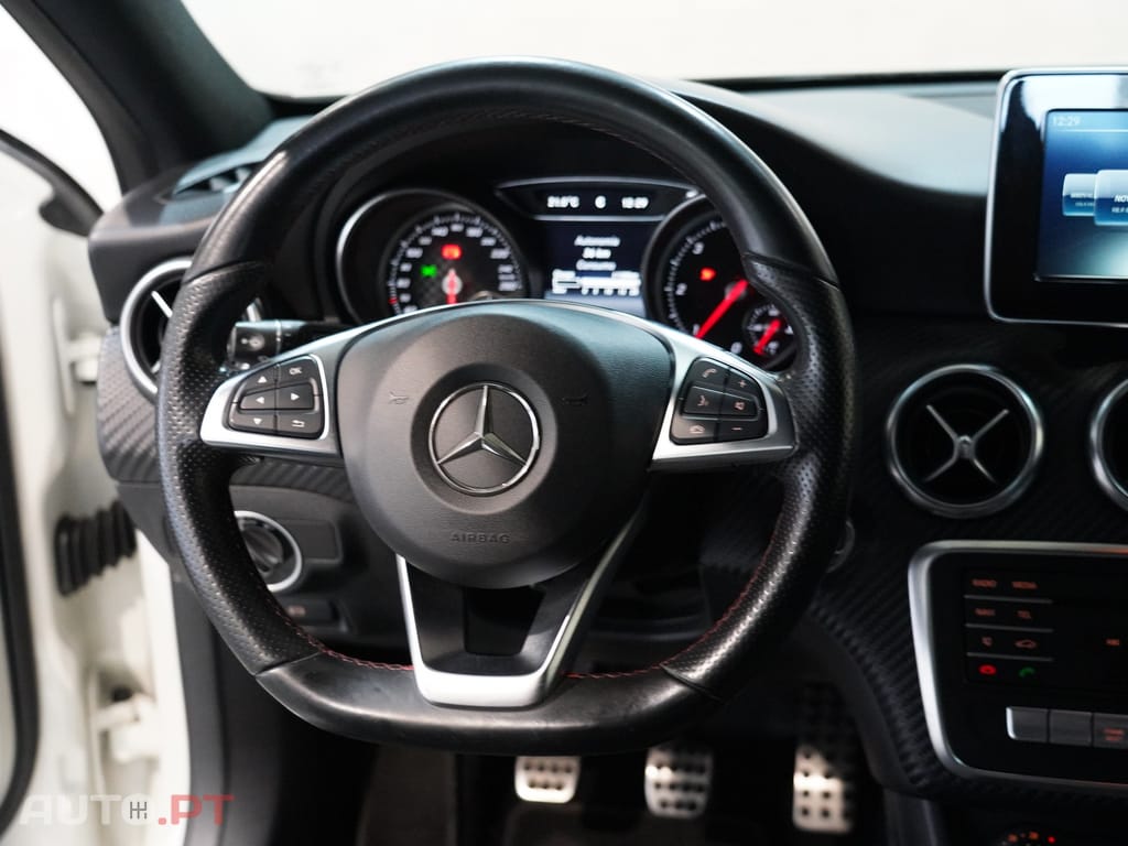 Mercedes-Benz A 160 d AMG Line