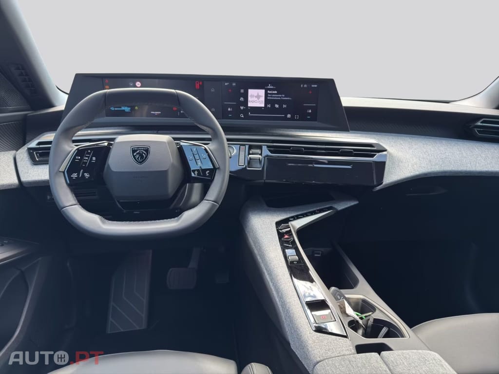 Peugeot E-5008 I.V.A DEDUTIVEL Allure