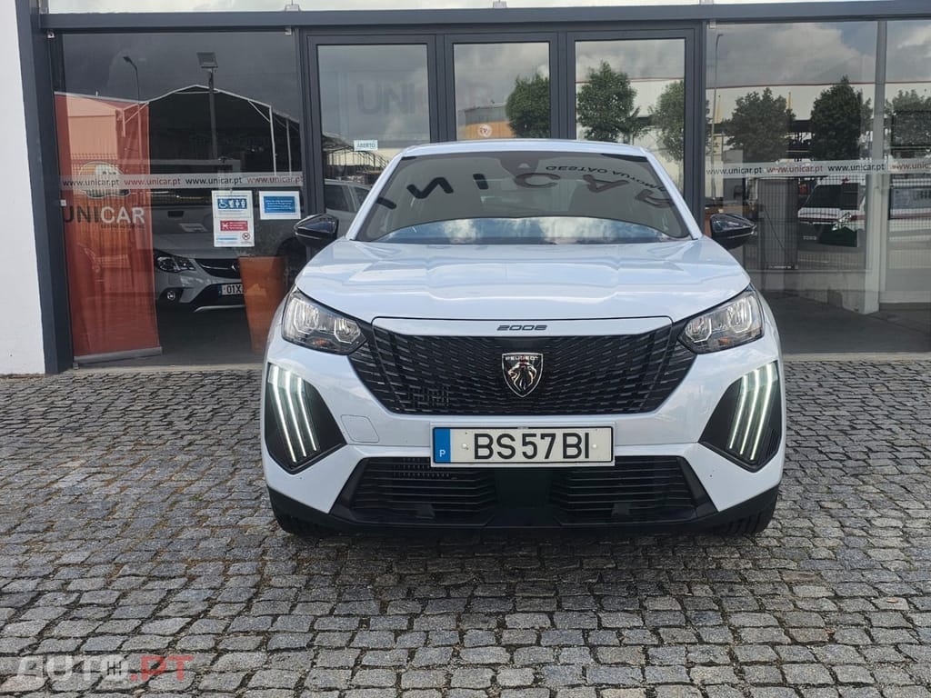 Peugeot 2008 1.2 PureTech Style — fotografia 2