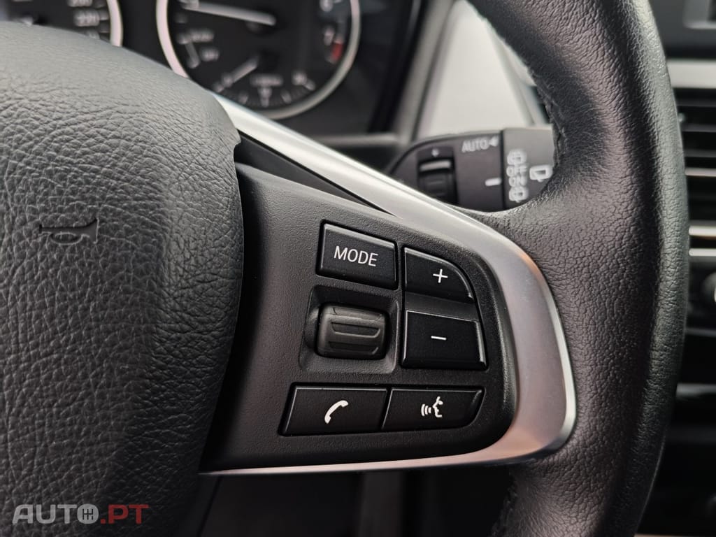BMW 218 i Auto