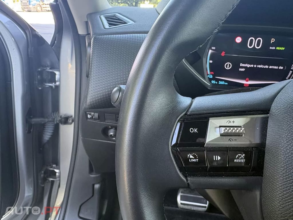 DS DS3 Crossback E-Tense Performance Line
