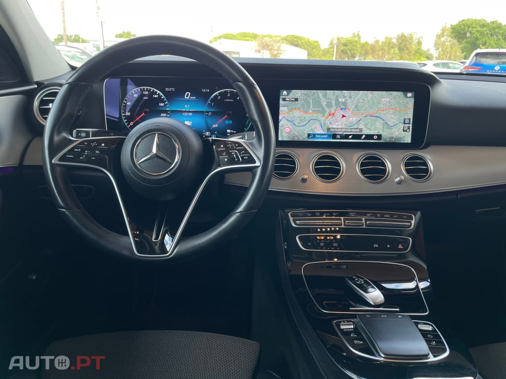 Mercedes-Benz E 300 de Avantgarde 4Matic