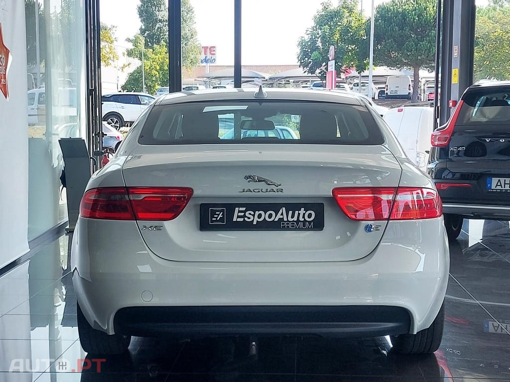 Jaguar XE 2.0 D Prestige