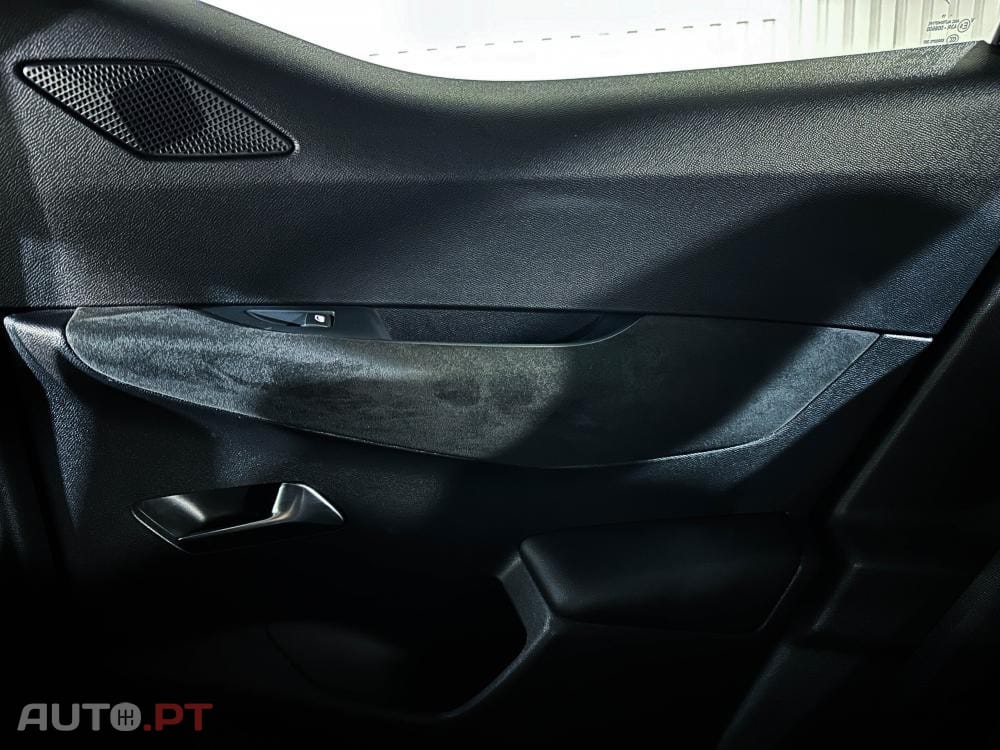 DS DS3 Crossback E-Tense Performance Line +