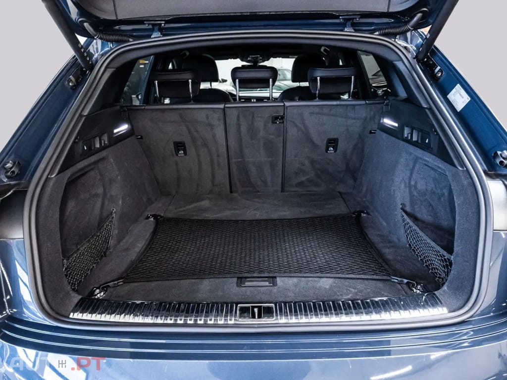 Audi Q8 e-tron 55 ADVANCED I.V.A DEDUTÍVEL