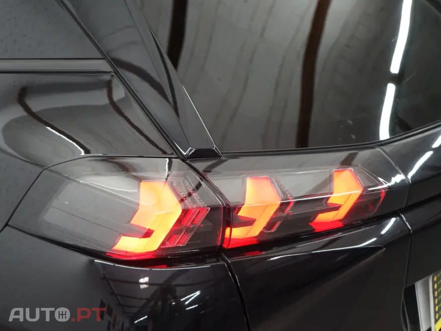 Peugeot 2008 1.2 PureTech Allure