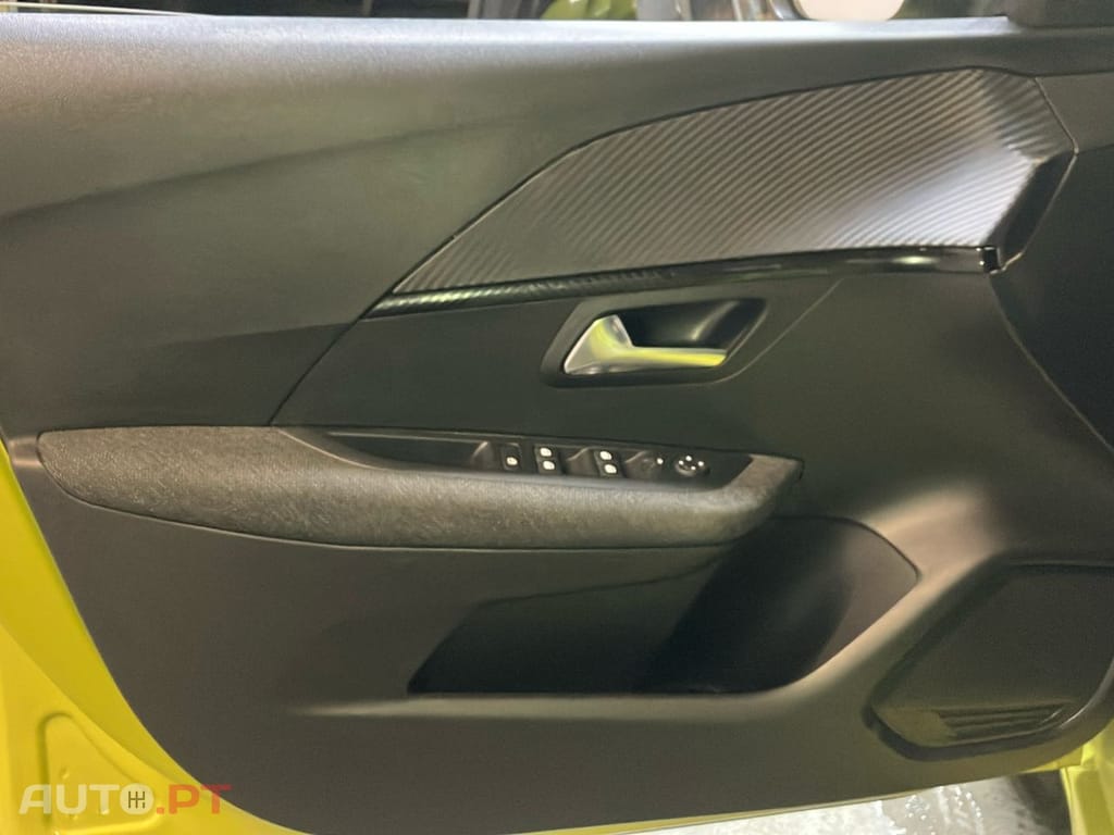 Peugeot 208 1.2 Hybrid Allure e-DCS6