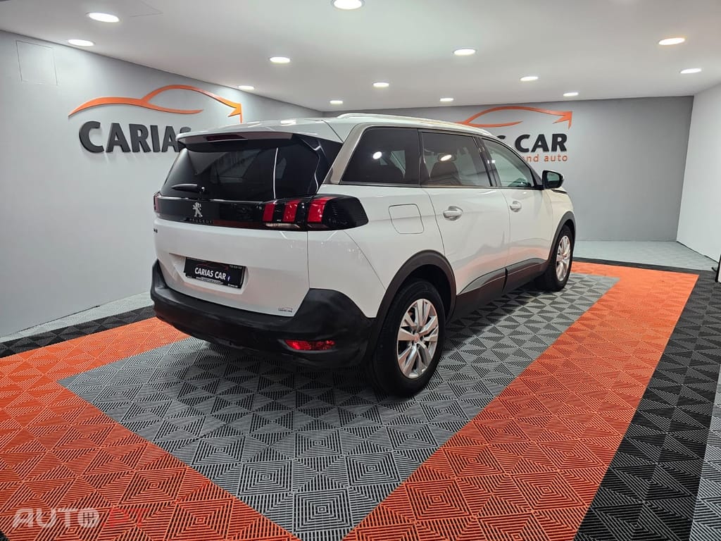 Peugeot 5008 1.2 PureTech Allure EAT8