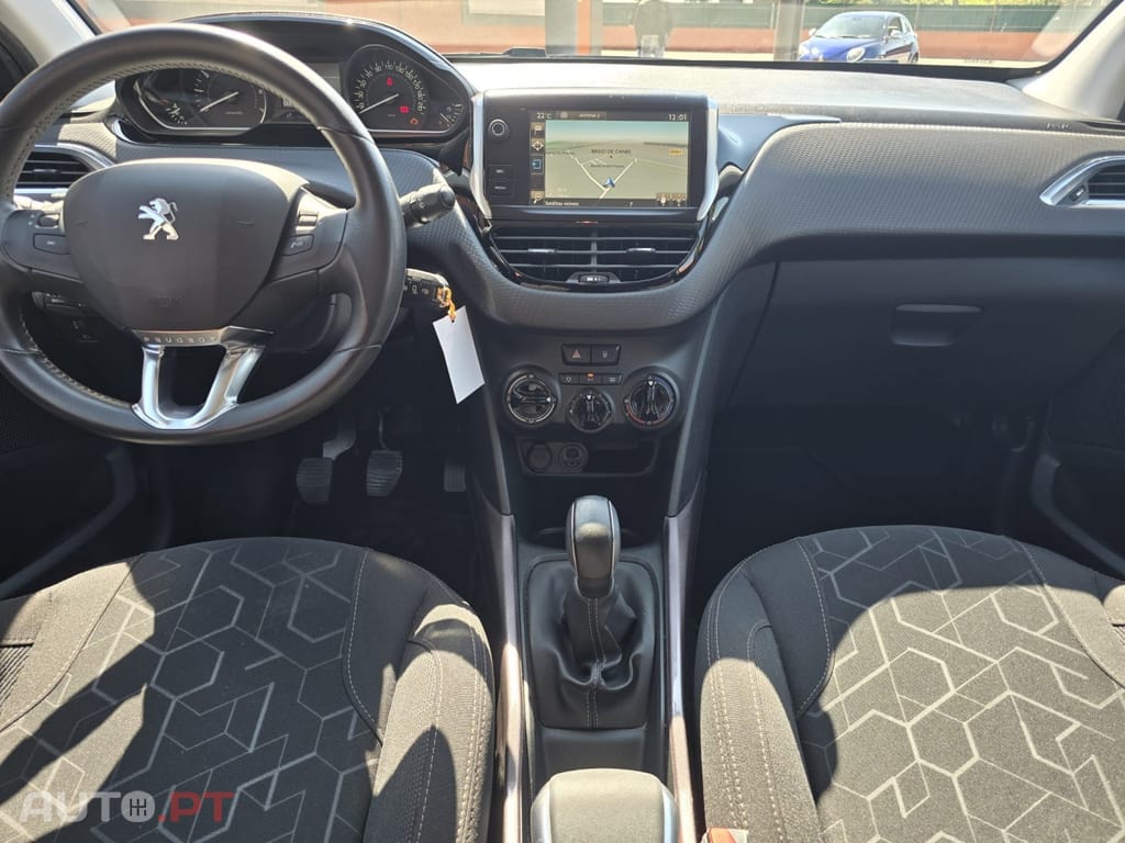Peugeot 2008 1.2 PureTech Style