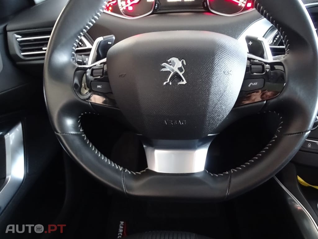 Peugeot 308 1.5 BlueHDi Allure EAT8