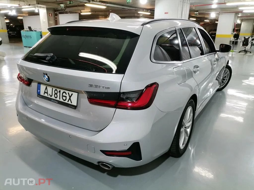 BMW 330 e Touring Corporate Edition Auto