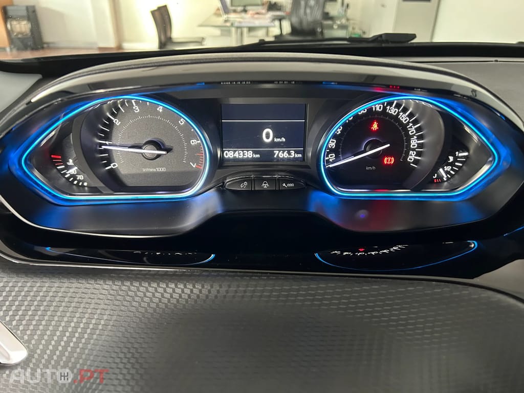 Peugeot 2008 1.2 PureTech Allure