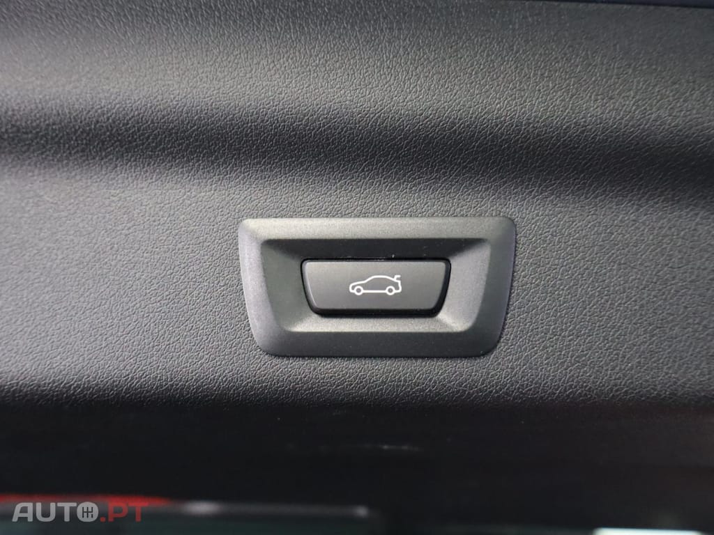 BMW X1 xDrive25e Pack Desportivo M