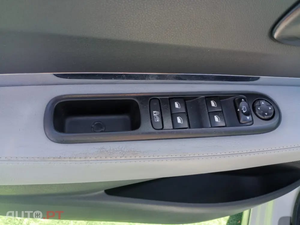 Peugeot 3008 1.6 HDi Roland Garros