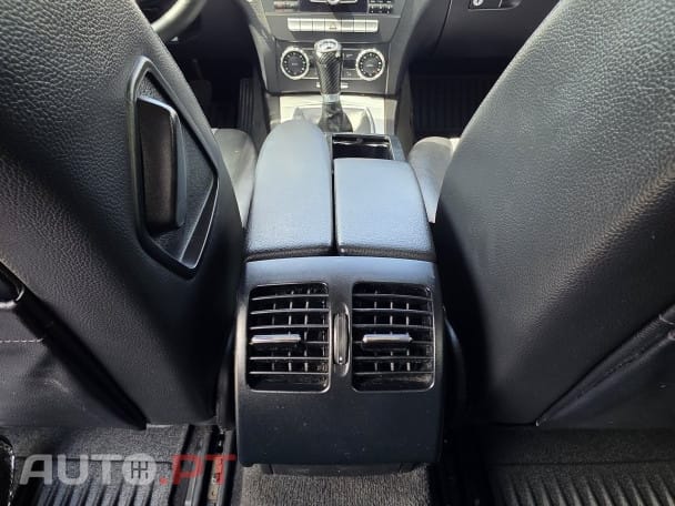 Mercedes-Benz C 200 AVANGARD — fotografia 16