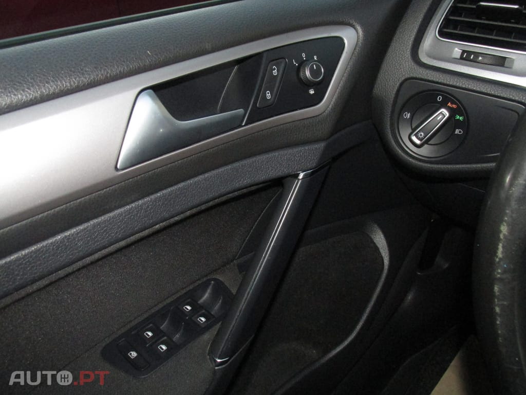 Volkswagen e-Golf AC/DC